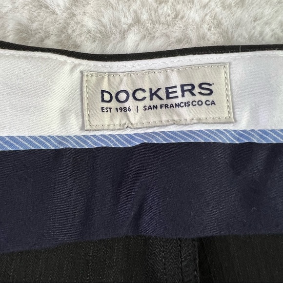 NEW Dockers Black Pinstripe Dress Pants Mens Plus Size W56 L32 - Picture 3 of 10